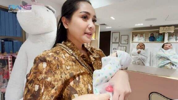 Baru Hitungan Bulan Menjabat jadi CEO Es Teh, Nagita Slavina Kena Protes Pelanggan: Ribet Gimmick...