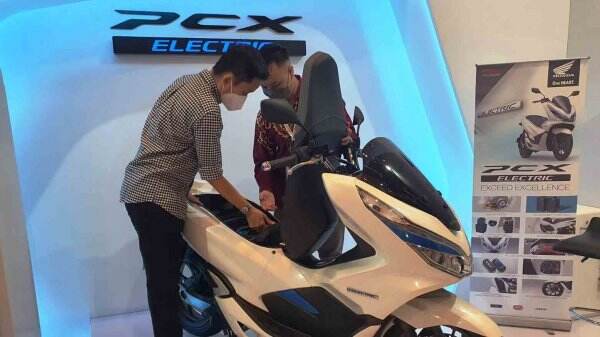 Komitmen Elektrifikasi AHM di Indonesia Electric Motor Show 2022