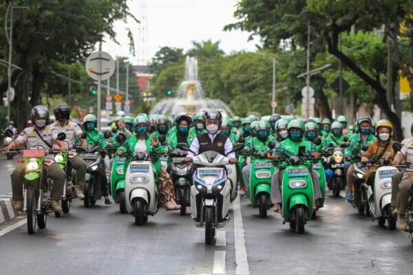 Nasib Pengemudi Ojek Online Perempuan saat Harga BBM Naik