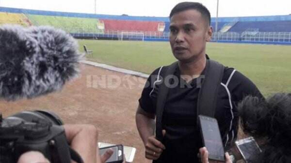 Liga 2: Gantikan Fakhri Husaini, Bek Legendaris Timnas Indonesia Bertekad Bawa Persela Bangkit