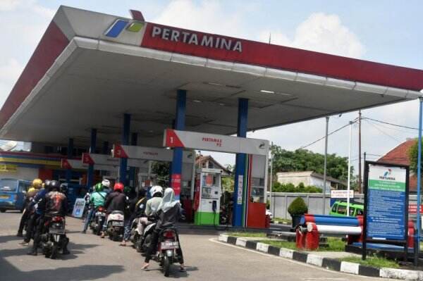 BBM Orang Kaya Sudah Turun BBM Orang Miskin Tetap
