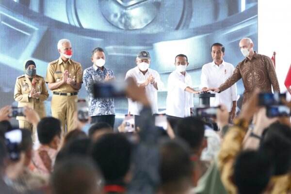 Dampingi Jokowi Groundbreaking Pabrik Wavin di KIT Batang, Ganjar: Bukti Investor Percaya