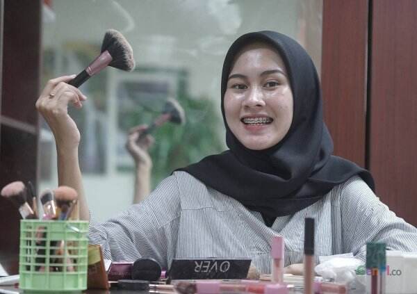 5 Manfaat Air Mawar Bikin Wanita Bahagia, Wajahnya Bisa Kinclong