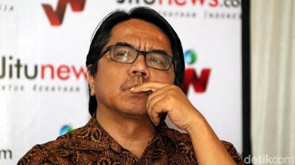 Ade Armando Malah Salahkan Suporter Arema: Sok Jagoan & Bergaya Preman