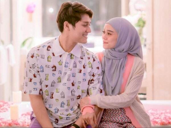 Rizky Billar Minta Doa Usai KDRT Lesti, Leslar Lovers Nyinyir: Gue Doain Pakai Baju Oren