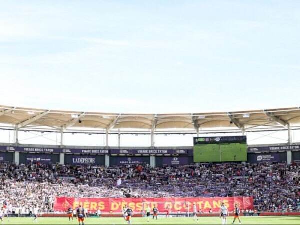 Empati terhadap Tragedi Kanjuruhan, Suporter Lempar Gas Air Mata di Liga Prancis
