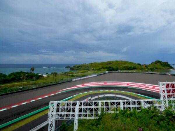 Sandiaga Uno Pastikan Sirkuit Mandalika Siap Gelar WSBK 2022
