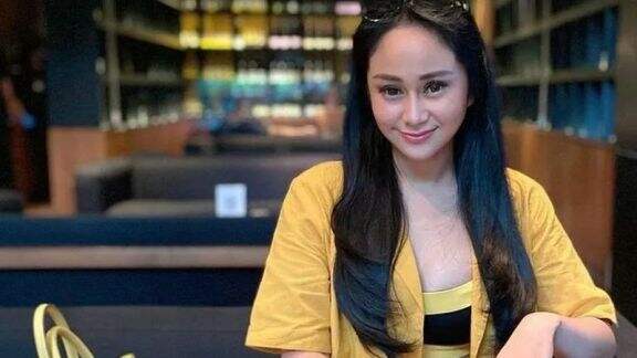 Getol Koar-Koar Sebar Aib RD di Ranjang, Denise Chariesta Dituding Tak Peduli dengan Keluarga Mantan: Dia Aja Gak...