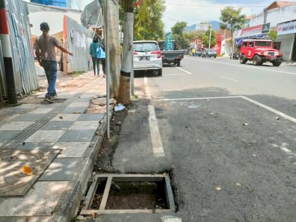 Terlalu! Puluhan Besi Penutup Saluran Air di Kota Batu Hilang, Ternyata Segini Harganya