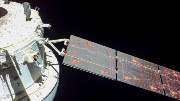 Pesawat Luar Angkasa NASA Orion Memasuki Orbit di Sekitar Bulan