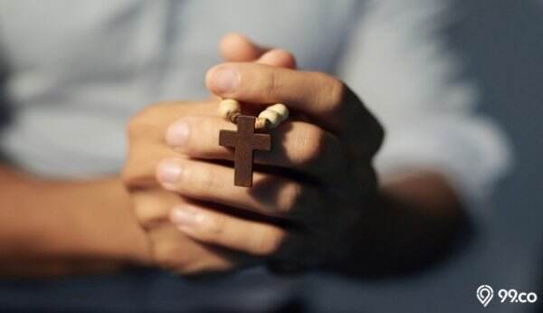 Doa Aku Percaya Agama Katolik Versi Panjang dan Pendek Lengkap di