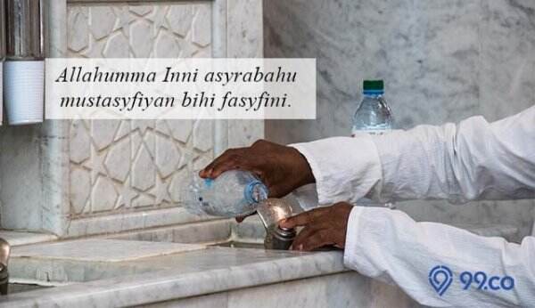 Bacaan Doa Ketika Meminum Air Zam Zam Lengkap Arab, Latin Dan