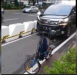 Viral! Mobil Mewah Terobos Jalur Khusus Sepeda di Sudirman-Thamrin