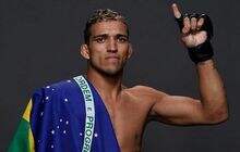 Charles Oliveira vs Michael Chandler Berebut Sabuk Khabib Nurmagomedov di UFC
