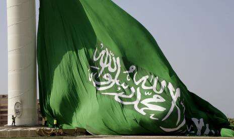 Saudi Izinkan Penonton Masuk Stadion