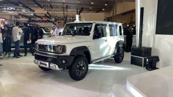 Suzuki Jimny Badak Putih hanya 100 Unit, Jadi Barang Koleksi! Suzuki Jimny Badak Putih hanya 100 Unit, Jadi Barang Koleksi!