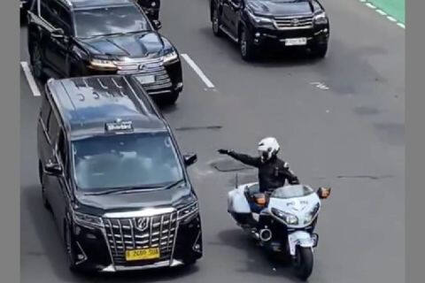 7 Fakta Tentang Mobil Berpelat RI 36 yang Viral di Tengah Kemacetan ...