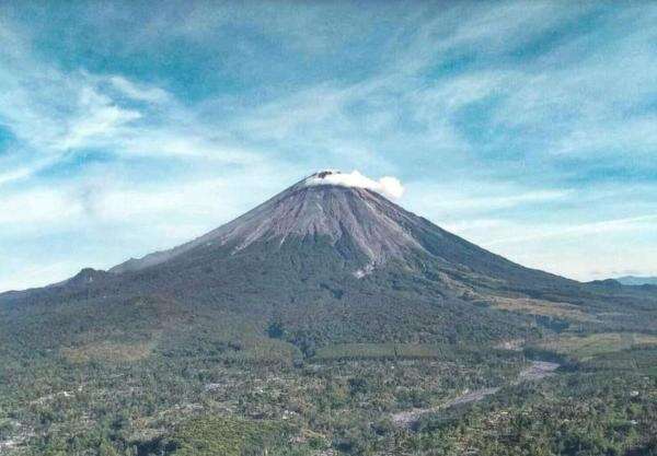 Gunung Semeru Erupsi Malam Ini, Letusan Disertai Gemuruh Gunung Semeru Erupsi Malam Ini, Letusan Disertai Gemuruh