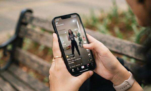 Menkomdigi Ungkap TikTok Nonaktifkan 9 Juta Akun Anak di Bawah Umur Menkomdigi Ungkap TikTok Nonaktifkan 9 Juta Akun Anak di Bawah Umur