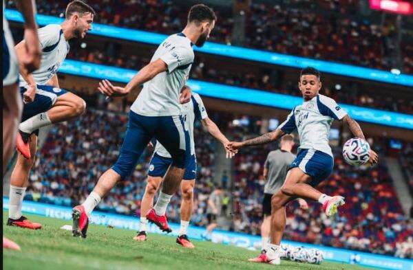 Tur Pramusim Asia, Manchester City Dapat Sambutan Hangat 20 Ribu Fans di Hong Kong Tur Pramusim Asia, Manchester City Dapat Sambutan Hangat 20 Ribu Fans di Hong Kong