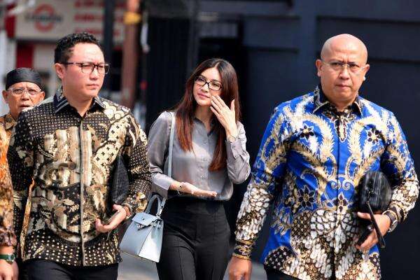Sarwendah Tegaskan Tak Pernah Bahas Penyakit '3 Huruf' Ruben Onsu Sarwendah Tegaskan Tak Pernah Bahas Penyakit '3 Huruf' Ruben Onsu