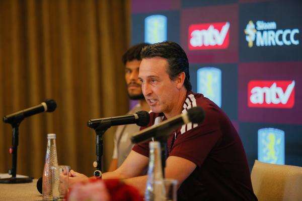 Unai Emery Blak-blakan soal Sepak Bola Indonesia, Beri Pengakuan Mengejutkan! Unai Emery Blak-blakan soal Sepak Bola Indonesia, Beri Pengakuan Mengejutkan!