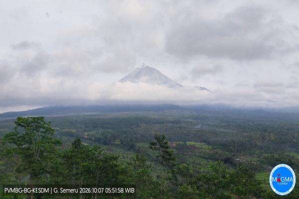 Gunung Semeru Alami 30 Kali Letusan dalam 6 Jam, Status Masih Siaga Gunung Semeru Alami 30 Kali Letusan dalam 6 Jam, Status Masih Siaga