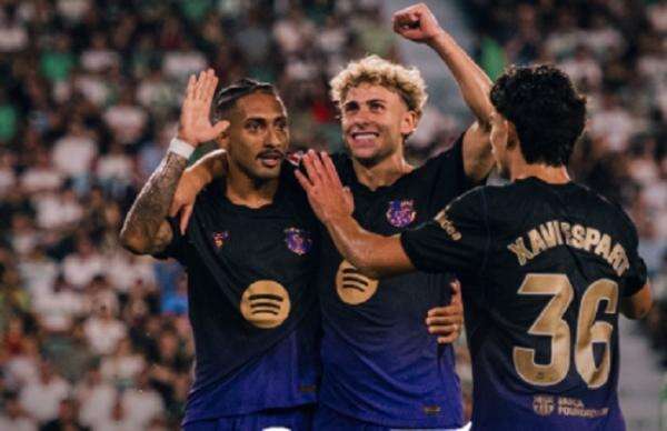 Barcelona Pesta 5 Gol di Kandang Elche! Adeyemi dan Gordon Bersinar Barcelona Pesta 5 Gol di Kandang Elche! Adeyemi dan Gordon Bersinar