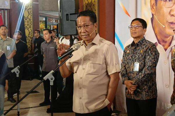 Pemerintah Naikkan Biaya Lepas Status WNI Jadi Rp5 Juta, Menkum: Bukan untuk Cari Untung Pemerintah Naikkan Biaya Lepas Status WNI Jadi Rp5 Juta, Menkum: Bukan untuk Cari Untung