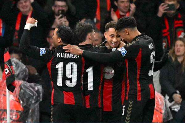 Hasil Liga Europa: Sejarah! AC Milan Dibantai Bournemouth, Juventus Nyaris Dipermalukan Rennes Hasil Liga Europa: Sejarah! AC Milan Dibantai Bournemouth, Juventus Nyaris Dipermalukan Rennes
