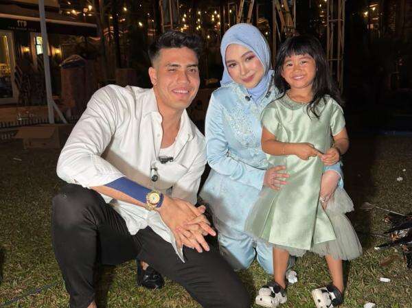 Ria Ricis Blak-blakan Tidak Undang Teuku Ryan ke Ultah Moana, Alasannya Mengejutkan! Ria Ricis Blak-blakan Tidak Undang Teuku Ryan ke Ultah Moana, Alasannya Mengejutkan!