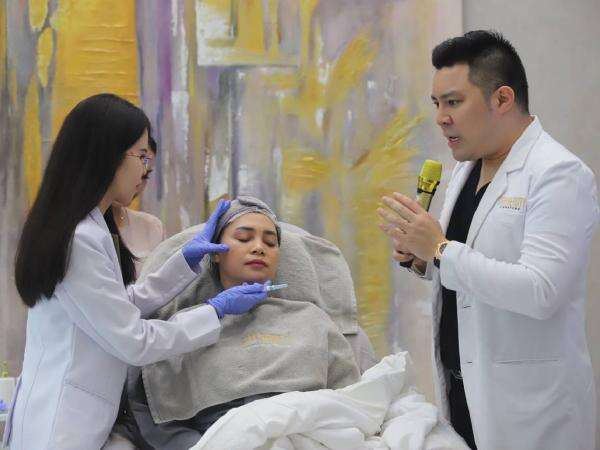 Facial Lifting dengan Volulift 2.0 Lebih Efektif Kencangkan Wajah? Ini Kata Dokter! Facial Lifting dengan Volulift 2.0 Lebih Efektif Kencangkan Wajah? Ini Kata Dokter!