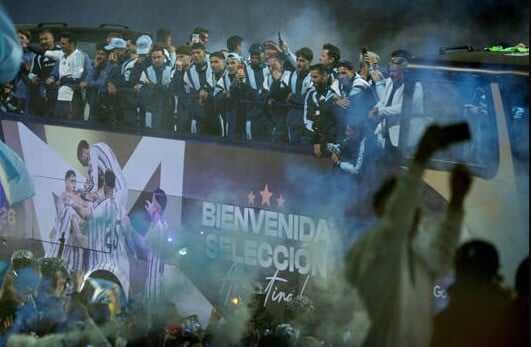 Timnas Argentina Pulang Tanpa Trofi Disambut Bak Juara, Bagaimana Masa Depan Lionel Messi? Timnas Argentina Pulang Tanpa Trofi Disambut Bak Juara, Bagaimana Masa Depan Lionel Messi?