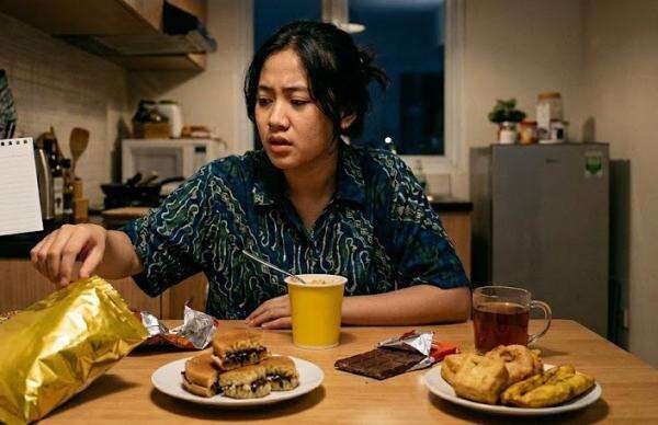 Jangan Asal Taruh Makanan di Piring Plastik, Ini Bahayanya Kerap Tak Disadari Jangan Asal Taruh Makanan di Piring Plastik, Ini Bahayanya Kerap Tak Disadari