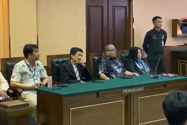 Mercy Sihombing Cabut Gugatan Ijazah Gibran di PTUN, Ada Apa? Mercy Sihombing Cabut Gugatan Ijazah Gibran di PTUN, Ada Apa?