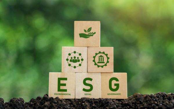 OJK Pastikan Standar IFRS untuk Laporan ESG Berlaku Efektif Mulai 1 Januari 2027 OJK Pastikan Standar IFRS untuk Laporan ESG Berlaku Efektif Mulai 1 Januari 2027