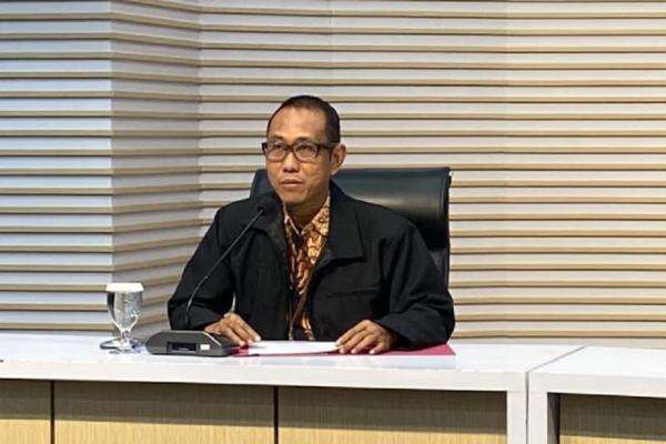 KPK Ungkap Asal Usul Uang Dalam Amplop yang Ditinggal Bupati Kuansing saat Audiensi ke Menhut KPK Ungkap Asal Usul Uang Dalam Amplop yang Ditinggal Bupati Kuansing saat Audiensi ke Menhut