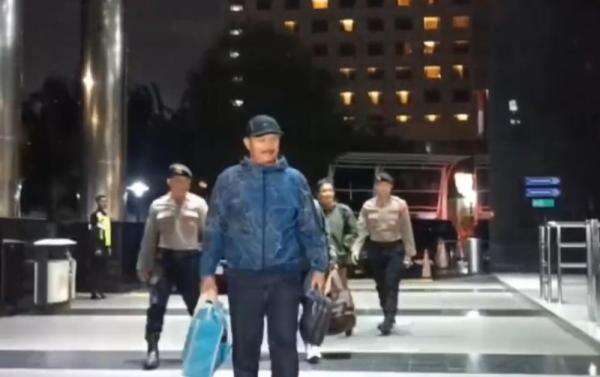 Wali Kota Madiun usai Terjaring OTT: Doakan Saya Sehat Wali Kota Madiun usai Terjaring OTT: Doakan Saya Sehat