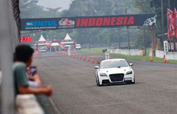 Sentul Drag Record Simpati 5G Akhir Pekan Ini Hadir dengan Konsep Baru Sentul Drag Record Simpati 5G Akhir Pekan Ini Hadir dengan Konsep Baru