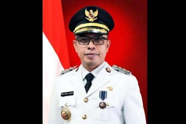 KPK Tangkap Bupati Bolaang Mongondow Utara terkait Proyek Jalan di Dinas PUPR KPK Tangkap Bupati Bolaang Mongondow Utara terkait Proyek Jalan di Dinas PUPR