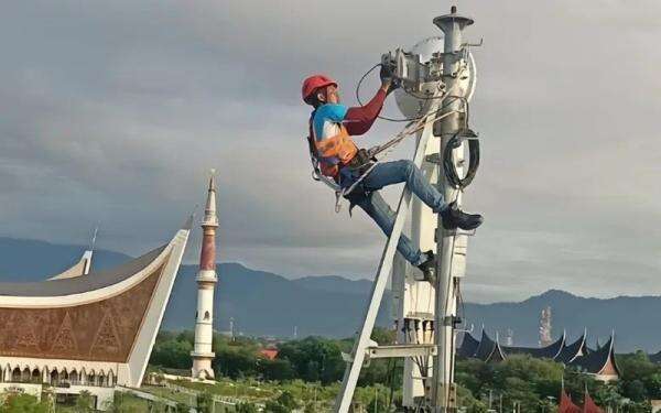 XLSMART (EXCL) Perluas Jaringan dengan Spektrum 700 Mhz dan 2,6 GHz XLSMART (EXCL) Perluas Jaringan dengan Spektrum 700 Mhz dan 2,6 GHz