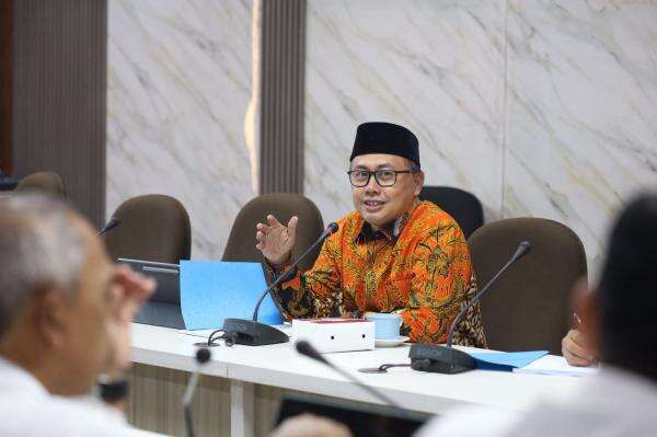 DPRD Kota Tangerang Matangkan Raperda Penyelenggaraan Transportasi DPRD Kota Tangerang Matangkan Raperda Penyelenggaraan Transportasi