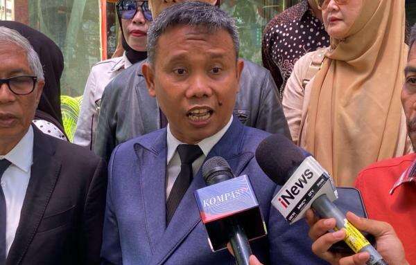 Desak Pemakzulan Gibran, Tim Advokasi Sambangi Gerindra dan Minta Prabowo Turun Tangan Desak Pemakzulan Gibran, Tim Advokasi Sambangi Gerindra dan Minta Prabowo Turun Tangan