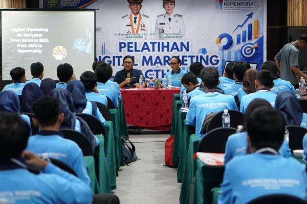 Gandeng CEO Kreta Digital, Dispora Kota Batam Gelar Pelatihan Digital Marketing Gandeng CEO Kreta Digital, Dispora Kota Batam Gelar Pelatihan Digital Marketing