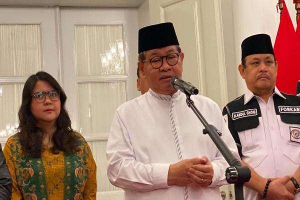 Minta Satpam Tak Dipecat, Pramono Ungkap CCTV Alphard Terobos Lampu Merah di Bundaran HI Minta Satpam Tak Dipecat, Pramono Ungkap CCTV Alphard Terobos Lampu Merah di Bundaran HI