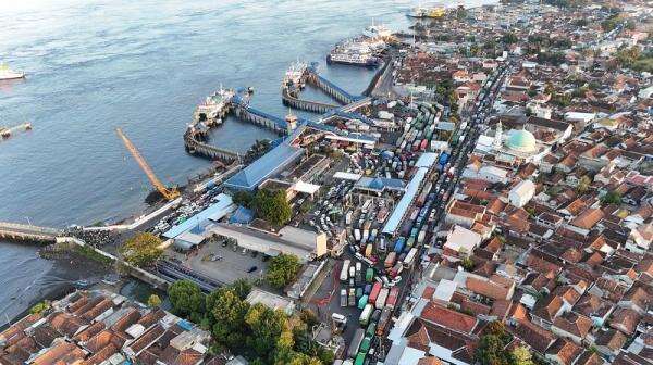 Operasikan 25 Kapal, Pemulihan Penyeberangan Ketapang-Gilimanuk Dipercepat Imbas Demo Operasikan 25 Kapal, Pemulihan Penyeberangan Ketapang-Gilimanuk Dipercepat Imbas Demo