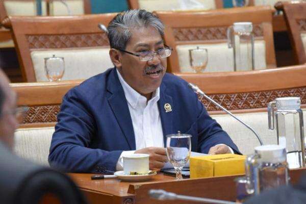 Keadilan Harus Jadi Fondasi Hubungan Pusat-Daerah Keadilan Harus Jadi Fondasi Hubungan Pusat-Daerah