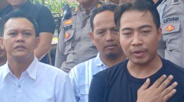 Minta Maaf, Ini Tampang Oknum Polisi Aniaya Warga Pasuruan hingga Tewas Minta Maaf, Ini Tampang Oknum Polisi Aniaya Warga Pasuruan hingga Tewas