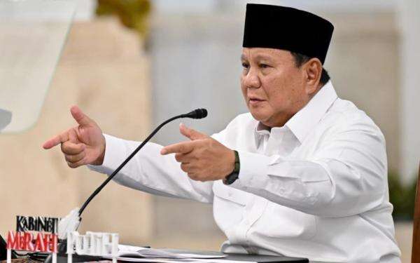 Sebut Regulasi-Peraturan Indonesia Terlalu Banyak, Presiden Prabowo: Kita Harus Sederhanakan Sebut Regulasi-Peraturan Indonesia Terlalu Banyak, Presiden Prabowo: Kita Harus Sederhanakan