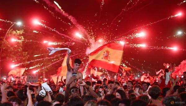 Jalanan Memerah, 2 Juta Suporter Spanyol Turun ke Jalan Rayakan Gelar Piala Dunia 2026 Jalanan Memerah, 2 Juta Suporter Spanyol Turun ke Jalan Rayakan Gelar Piala Dunia 2026